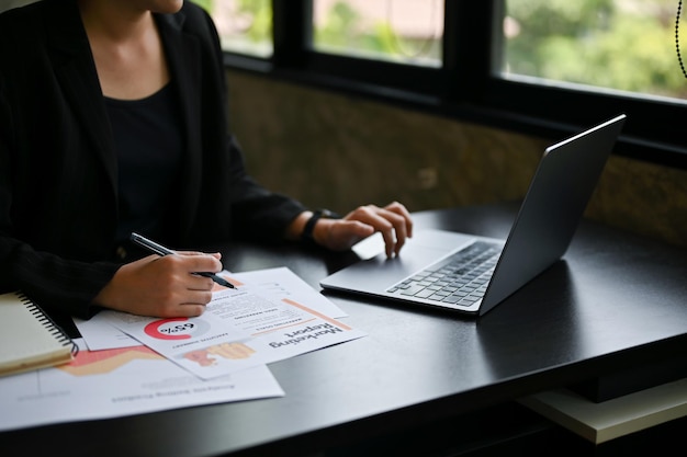 Financial analysis workspace